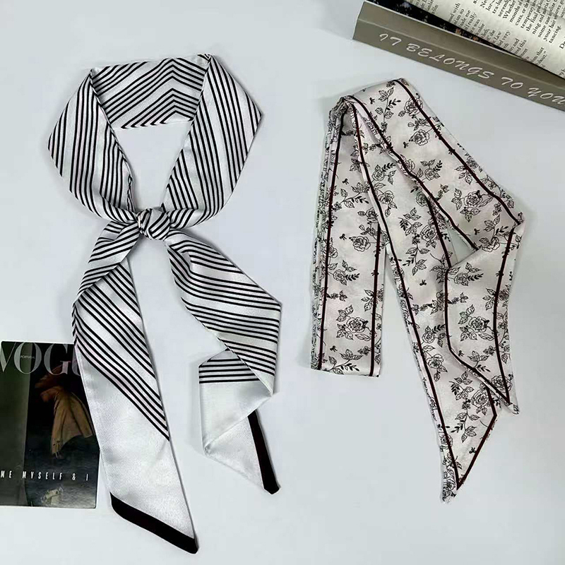 Lenço de Seda Fino com Estampa - Women Bags Polene avaliação e preço